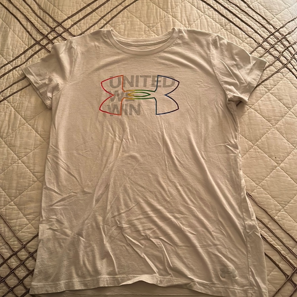 ☀️ Under Armour Classic Tee- Women’s SM